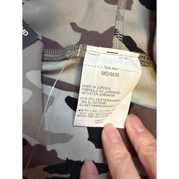 Under Armour Camo Leggings Medium NWT | High Waist Compression Fit Steet style - Picture 2 of 6
